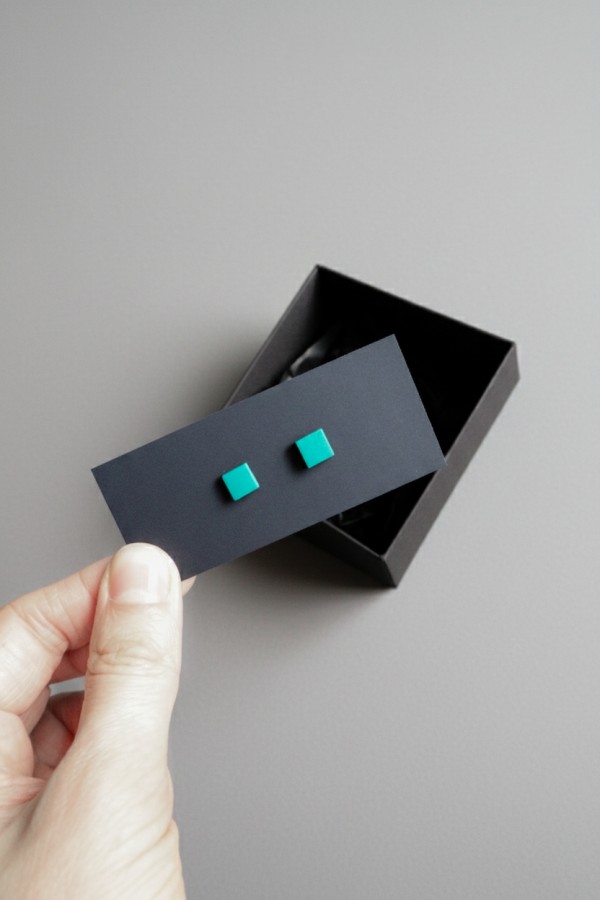 017 | Žali kvadratiniai auskarai