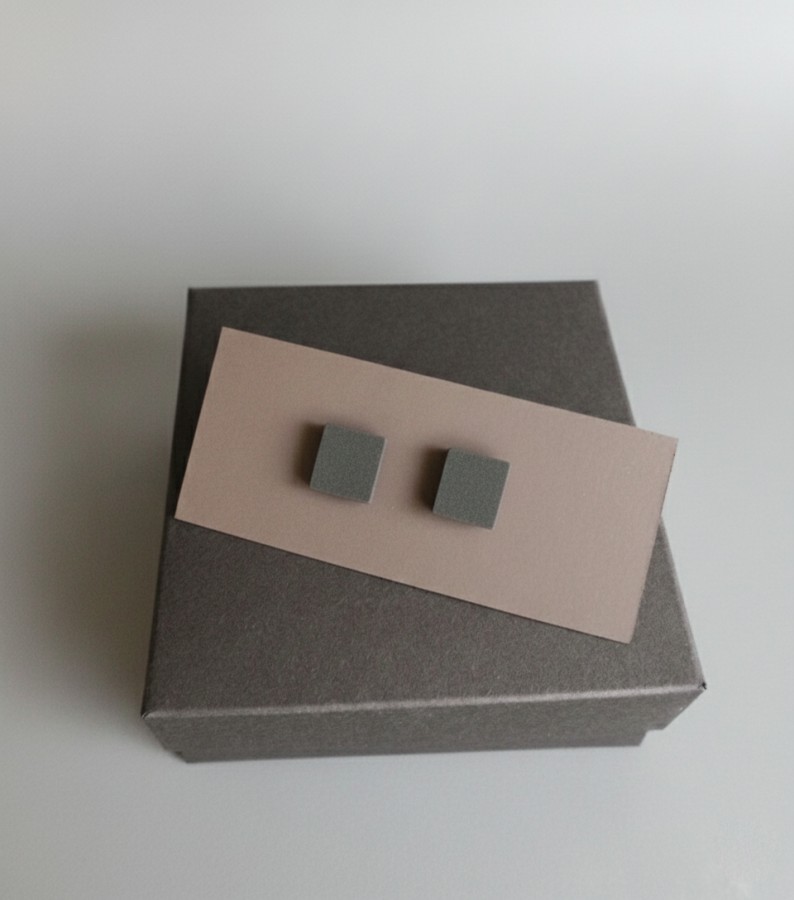 018 | Didesni juodi auskarai