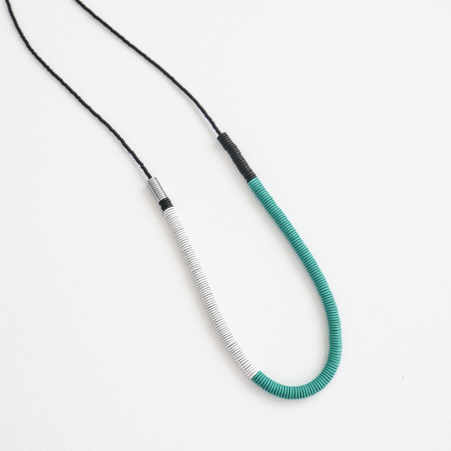107 | Ilgas vėrinys EMERALD
