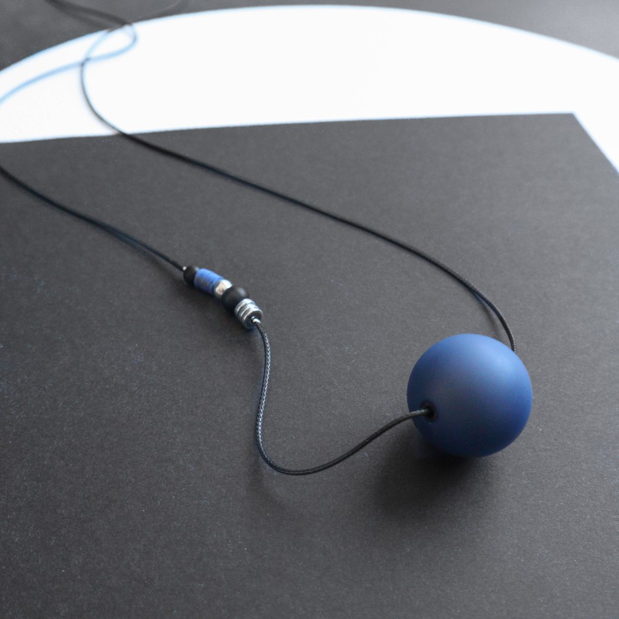 265 | Mėlynas kaklo papuošalas