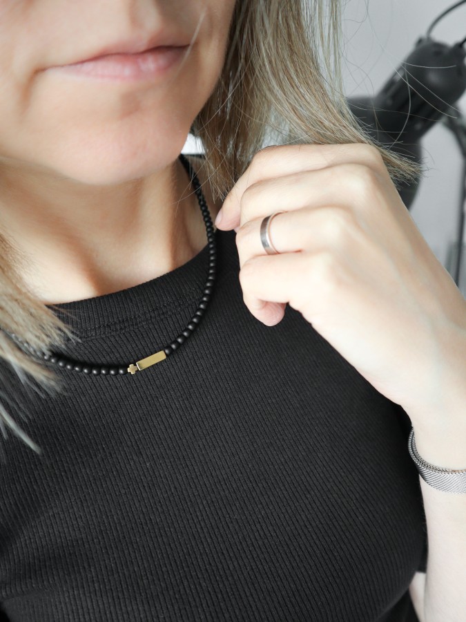 304 | Juodas trumpas vėrinys 