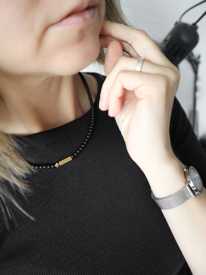 304 | Juodas trumpas vėrinys 