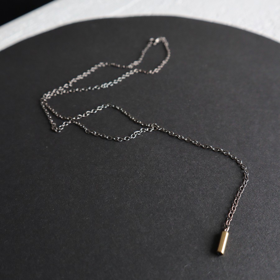 305 | Minimalistinė juodinta grandinėlė