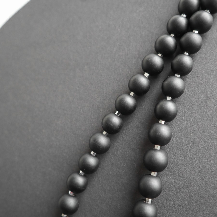 306 | Juodas vėrinys