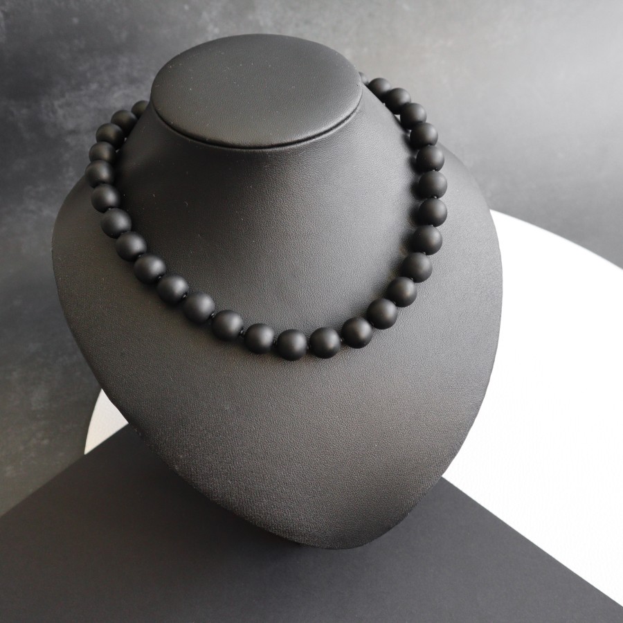 307 | Juodi karoliai BOSSA