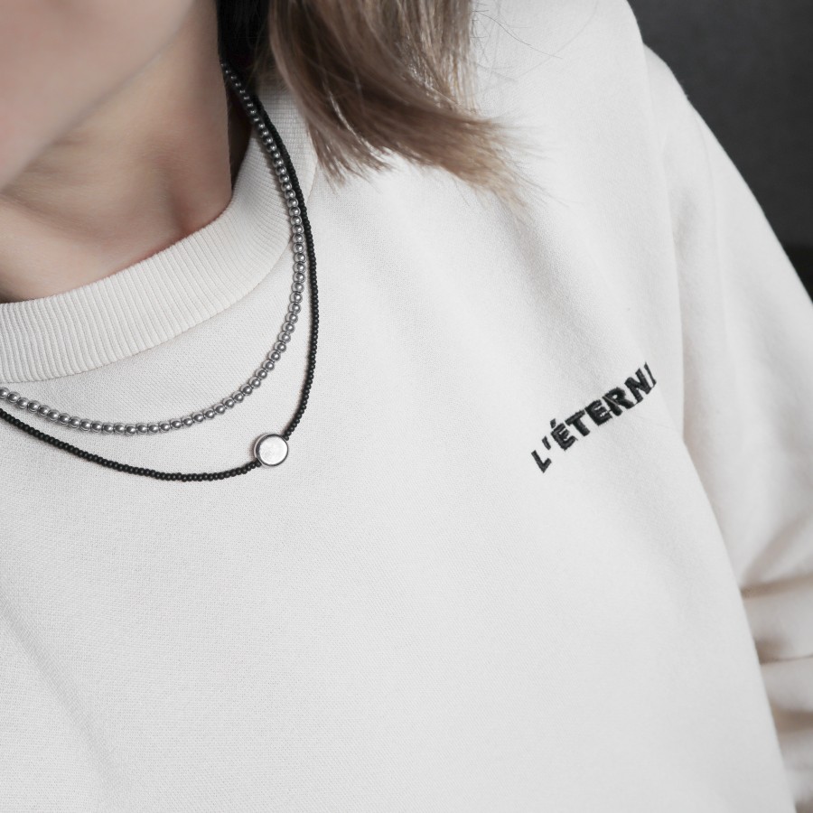 319 | Juodas vėrinys su pakabuku