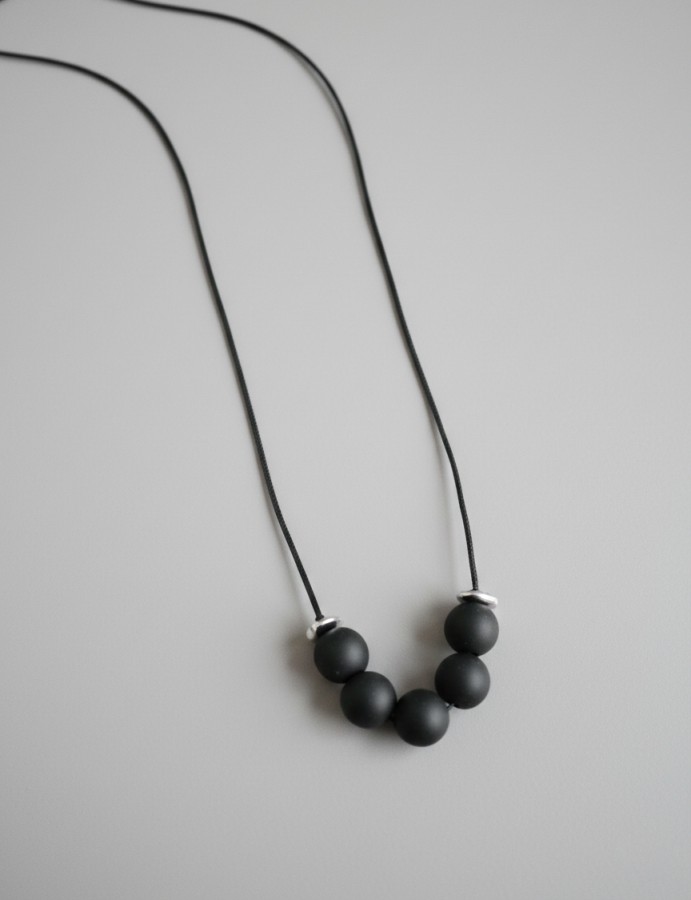 324 | Juodas vėrinys SILVERSTONE