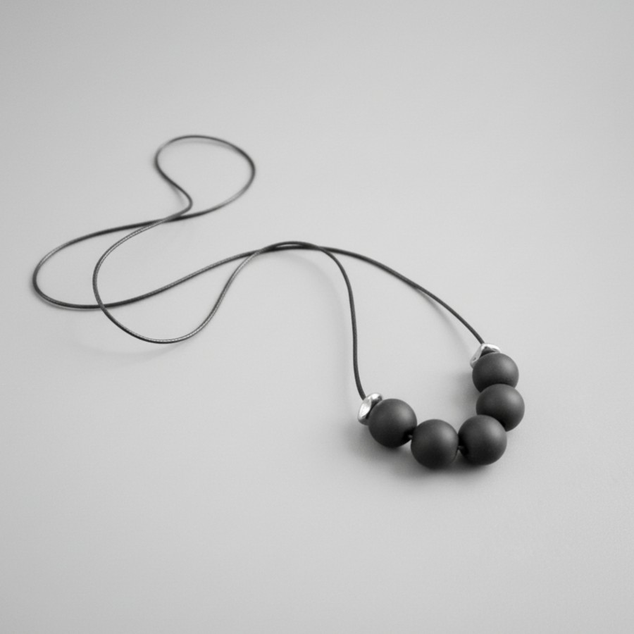 324 | Juodas vėrinys SILVERSTONE