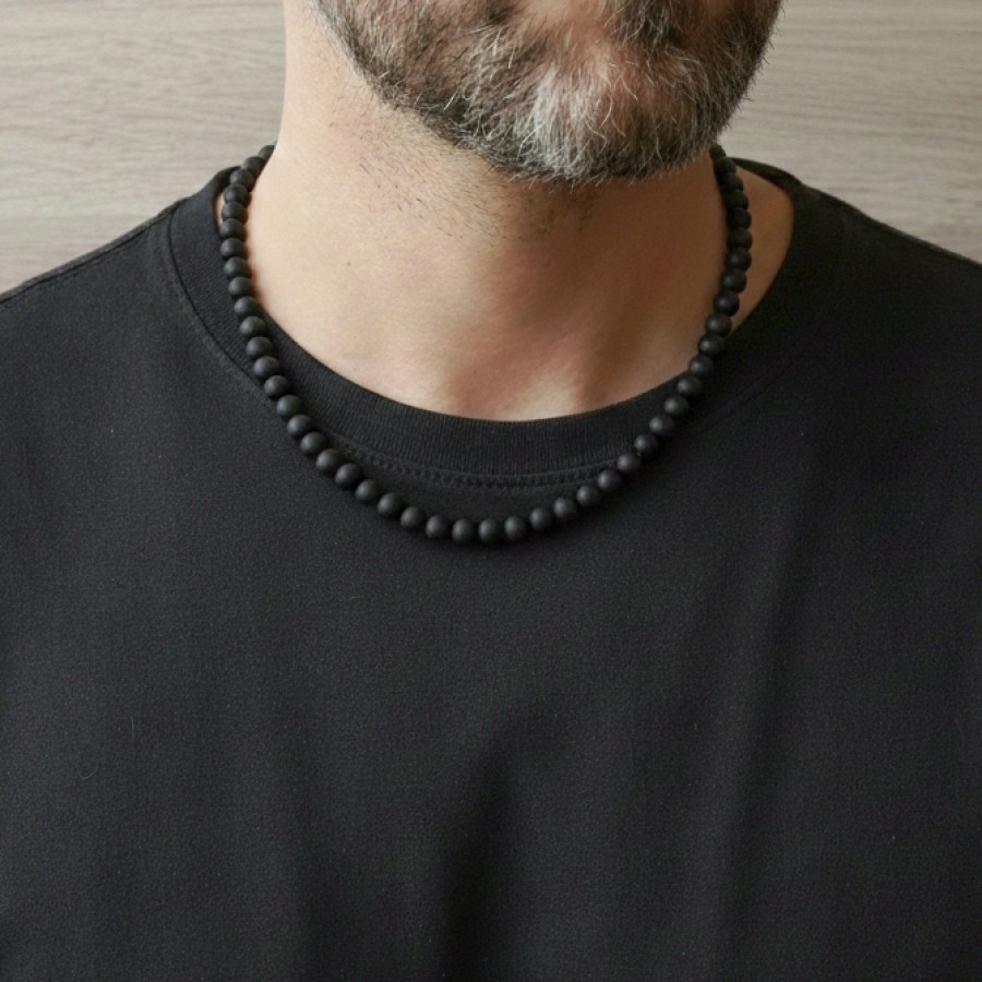 Vyriški juodi karoliai ARO